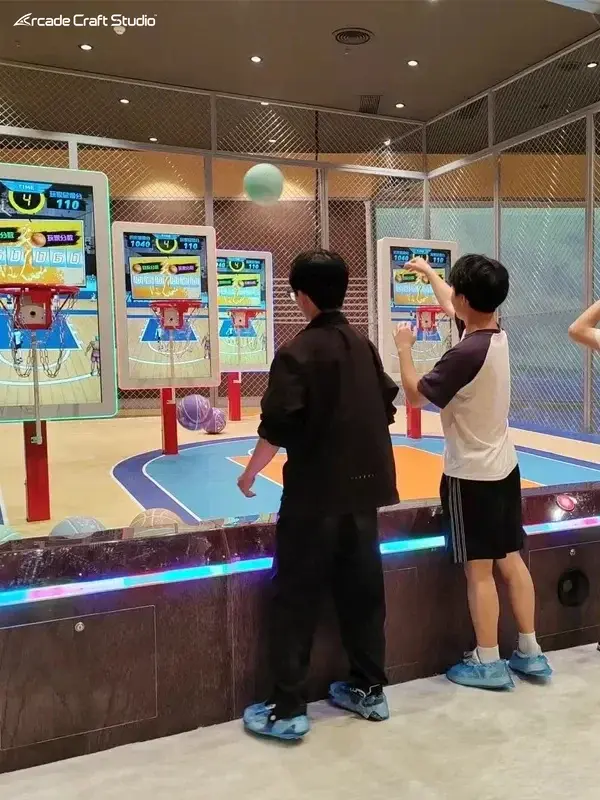 Multiplayer Indoor Basketball Game Simulation