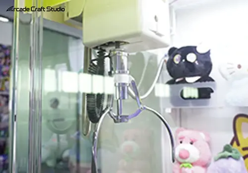 Lucky Cat Arcade Claw Machine