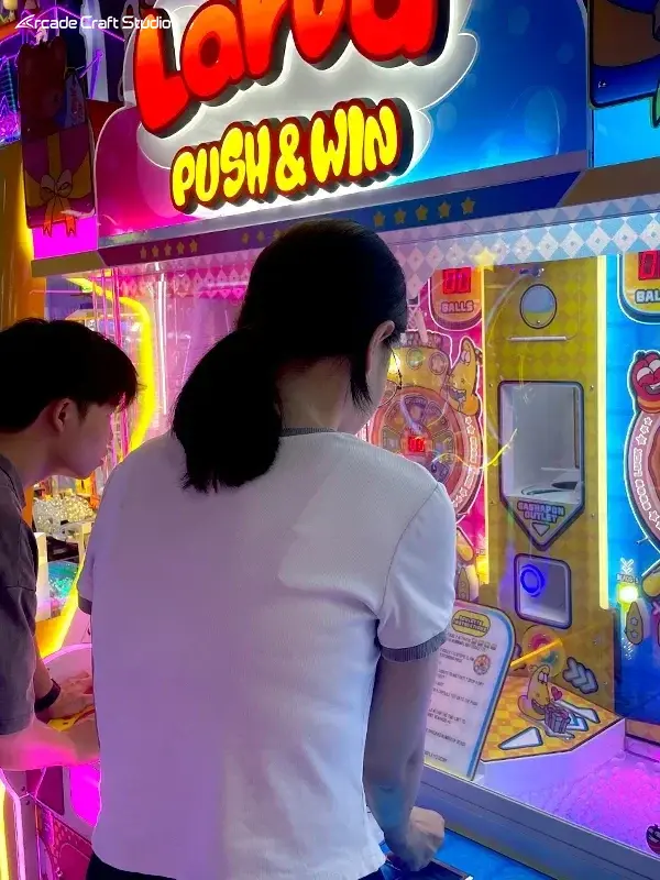 Cartoon Bug Marble Pusher Game Prize Game Machine