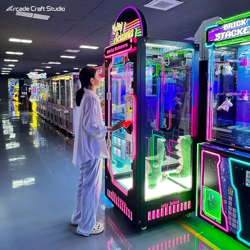 Lucky Scissors Rope Cutting Prize Arcade Game